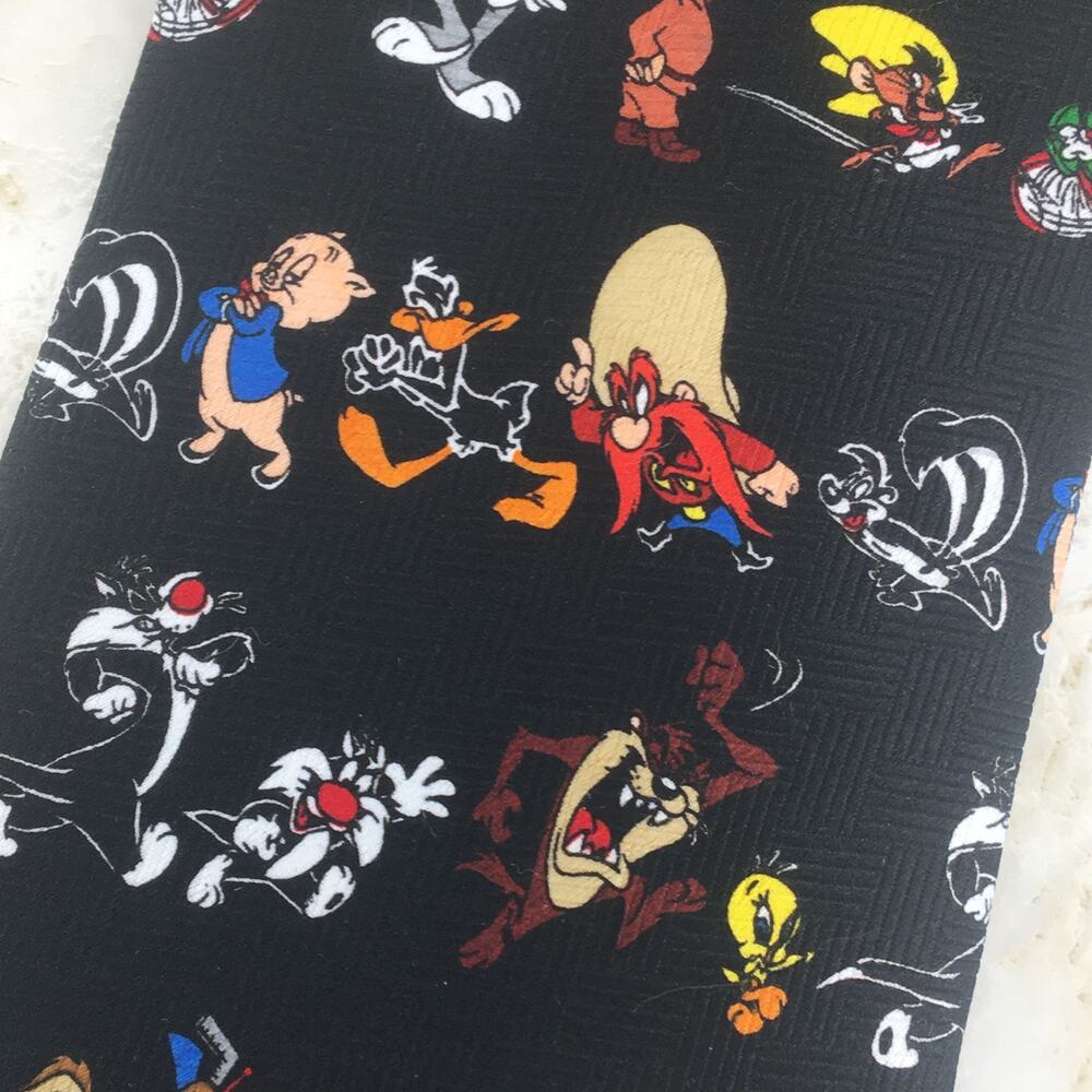 LOONY TUNES GRAPHIC NECKTIE